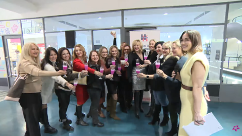 Hanka Kynychová o ženské energii, Standa Hložek bilancuje a divadelní legenda stále žije Hanka Kynychová o ženské energii, Standa Hložek bilancuje a divadelní legenda stále žije