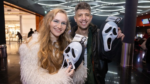 Ghostface řádil v pražském kině Ghostface řádil v pražském kině